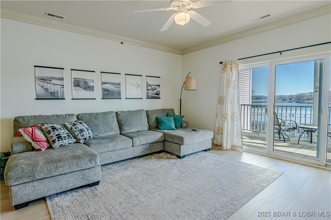 Sunrise Beach, Missouri 65079, United States, 3 Bedrooms Bedrooms, ,2 BathroomsBathrooms,Residential,Active,12626