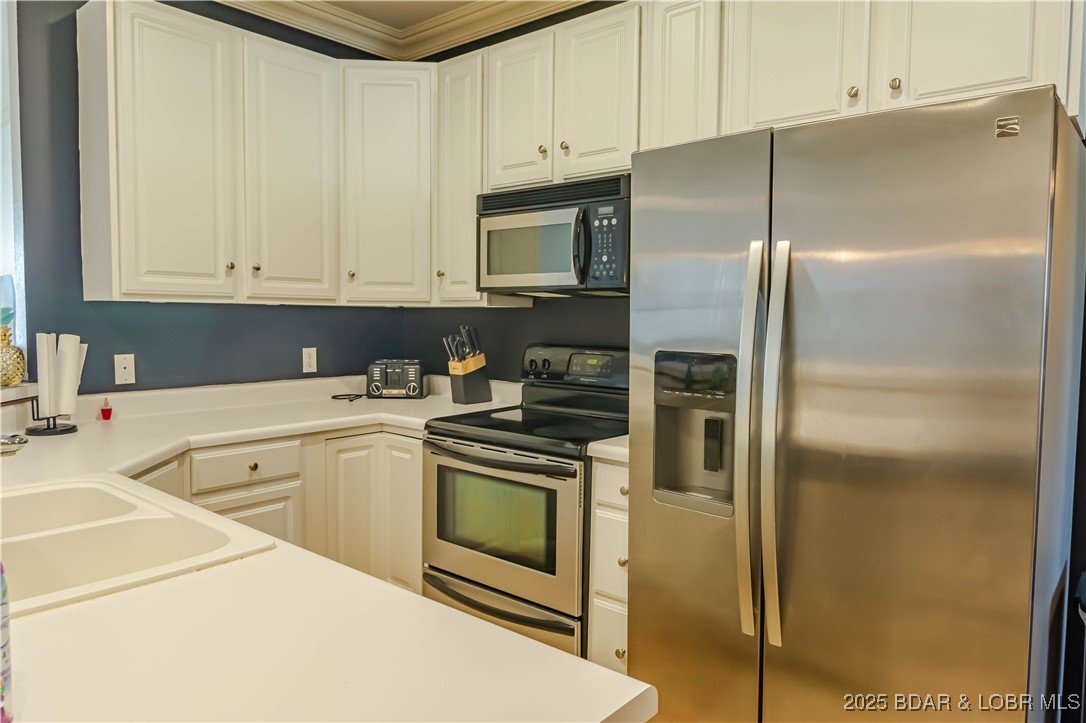 Sunrise Beach, Missouri 65079, United States, 3 Bedrooms Bedrooms, ,2 BathroomsBathrooms,Residential,Active,12626