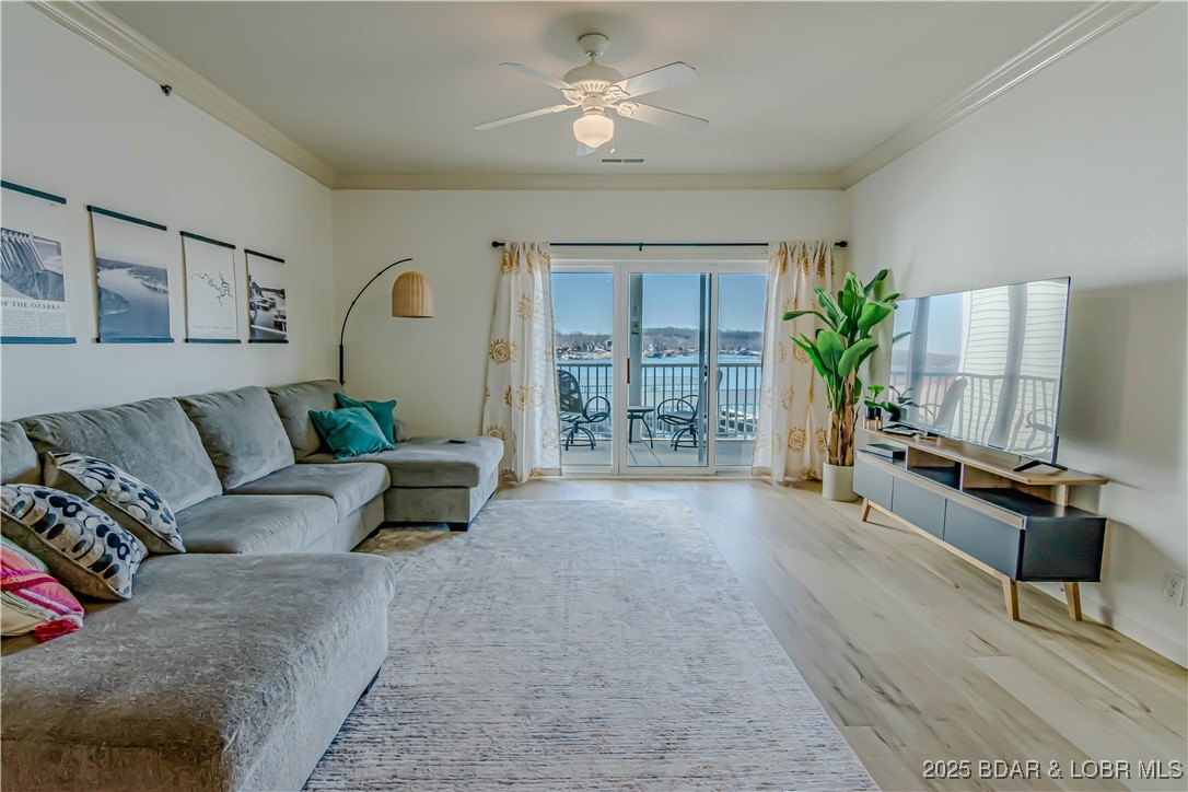 Sunrise Beach, Missouri 65079, United States, 3 Bedrooms Bedrooms, ,2 BathroomsBathrooms,Residential,Active,12626