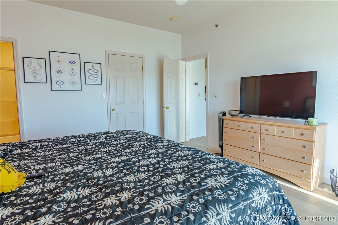 Sunrise Beach, Missouri 65079, United States, 3 Bedrooms Bedrooms, ,2 BathroomsBathrooms,Residential,Active,12626