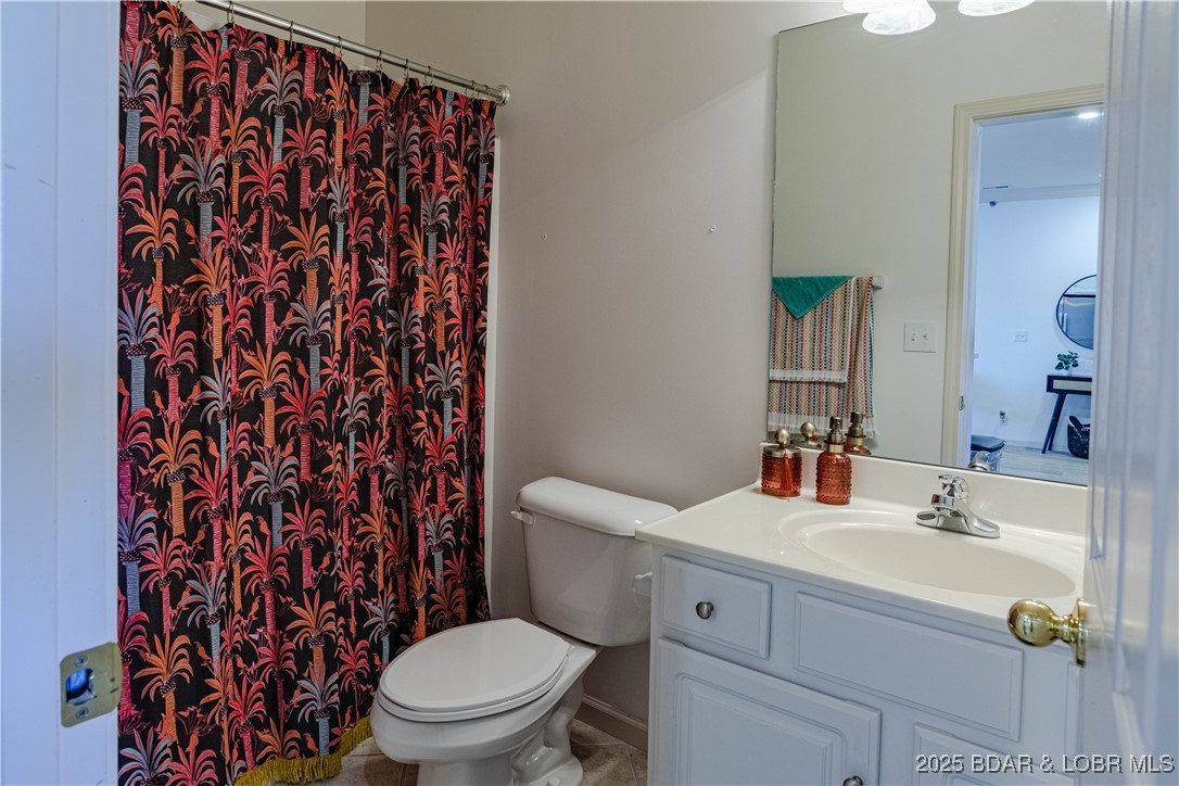 Sunrise Beach, Missouri 65079, United States, 3 Bedrooms Bedrooms, ,2 BathroomsBathrooms,Residential,Active,12626