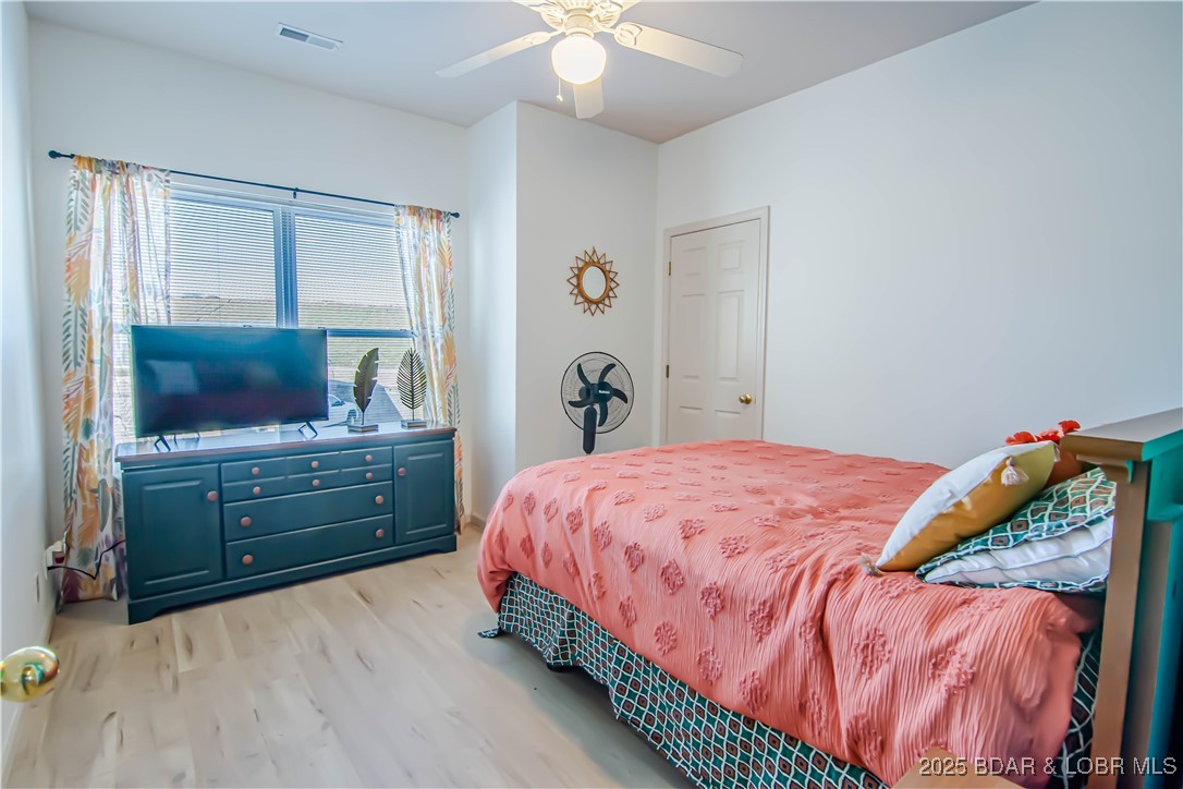 Sunrise Beach, Missouri 65079, United States, 3 Bedrooms Bedrooms, ,2 BathroomsBathrooms,Residential,Active,12626