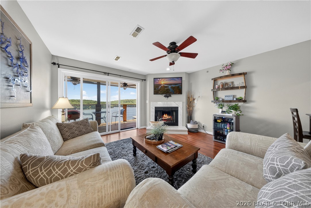 Park Place On The Lake - Residential