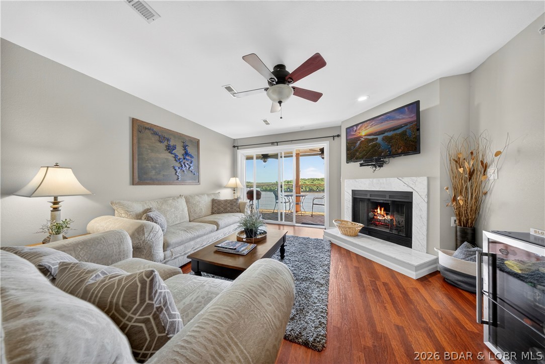 Park Place On The Lake - Residential