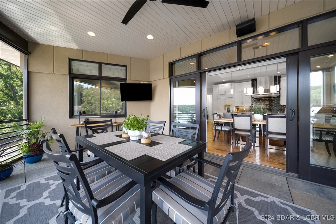 Porto Cima, Missouri 65079, United States, 4 Bedrooms Bedrooms, ,5 BathroomsBathrooms,Residential,Contingent,45852