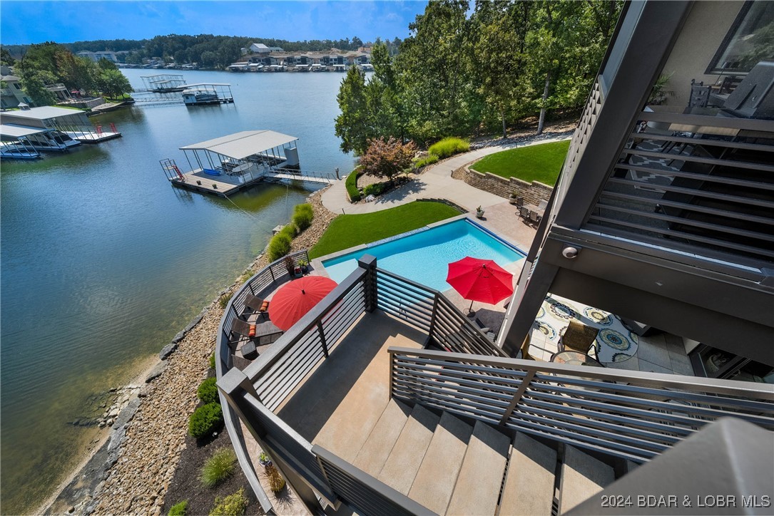 Porto Cima, Missouri 65079, United States, 4 Bedrooms Bedrooms, ,5 BathroomsBathrooms,Residential,Contingent,45852