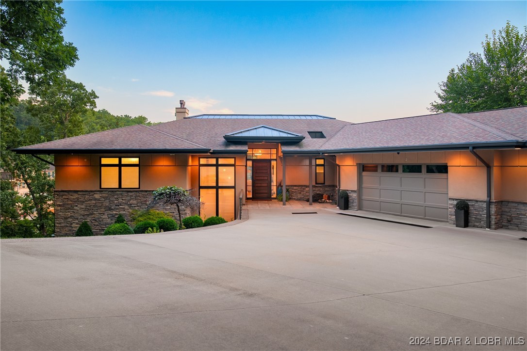 Porto Cima, Missouri 65079, United States, 4 Bedrooms Bedrooms, ,5 BathroomsBathrooms,Residential,Contingent,45852