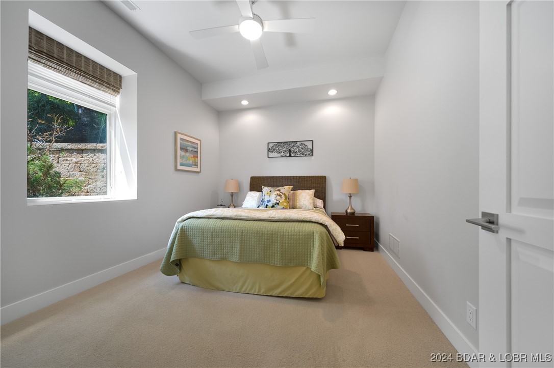 Porto Cima, Missouri 65079, United States, 4 Bedrooms Bedrooms, ,5 BathroomsBathrooms,Residential,Contingent,45852