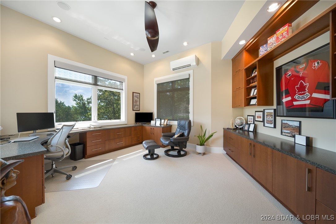 Porto Cima, Missouri 65079, United States, 4 Bedrooms Bedrooms, ,5 BathroomsBathrooms,Residential,Contingent,45852