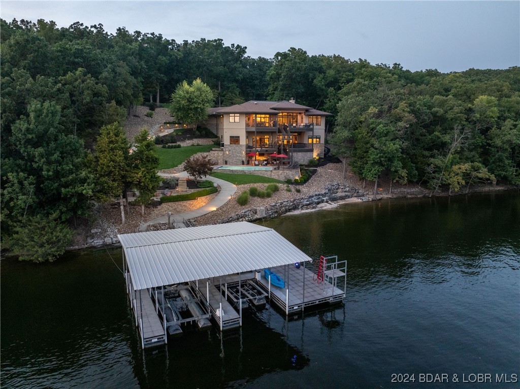 Porto Cima, Missouri 65079, United States, 4 Bedrooms Bedrooms, ,5 BathroomsBathrooms,Residential,Contingent,45852