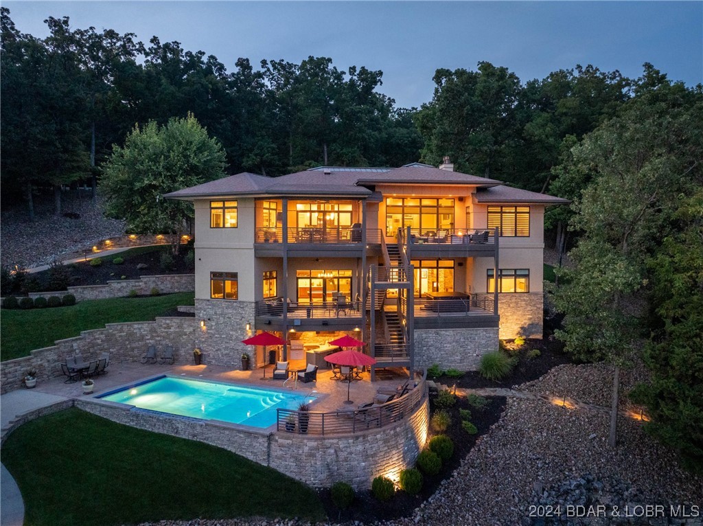 Porto Cima, Missouri 65079, United States, 4 Bedrooms Bedrooms, ,5 BathroomsBathrooms,Residential,Contingent,45852