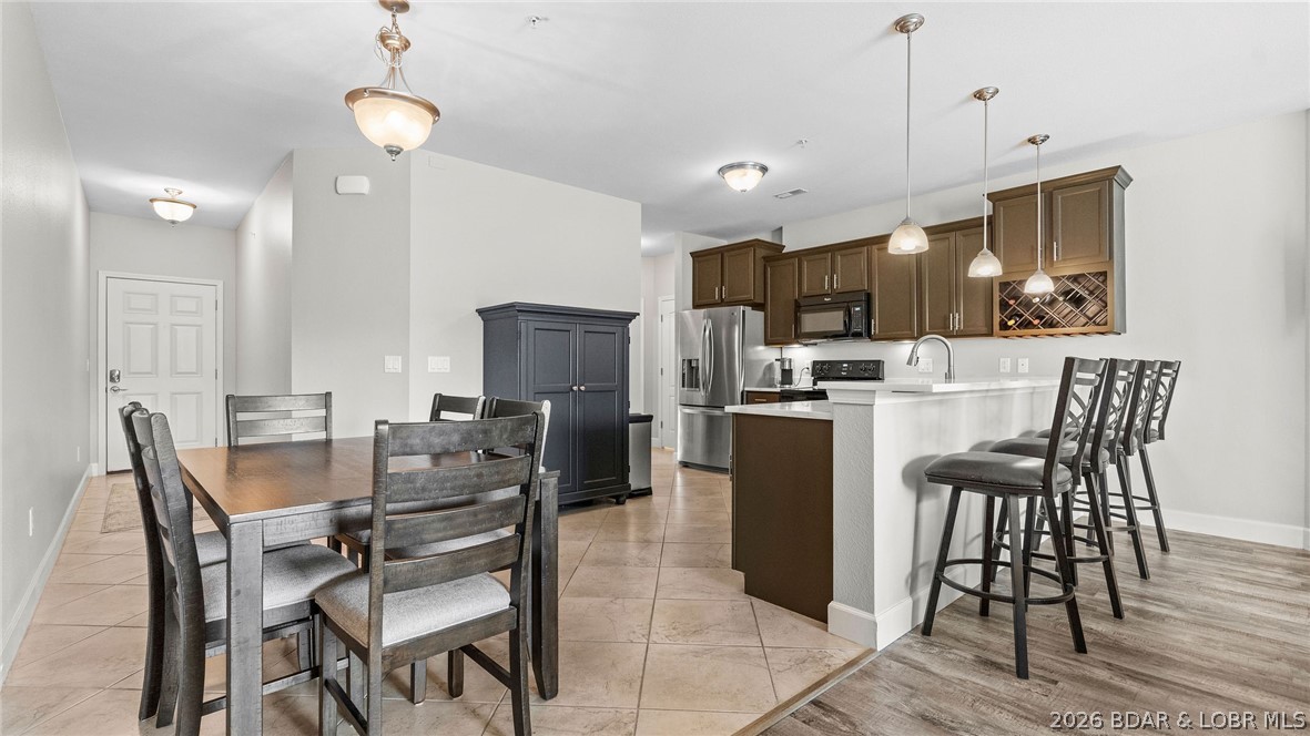 Sunset Palms Condominium - Residential