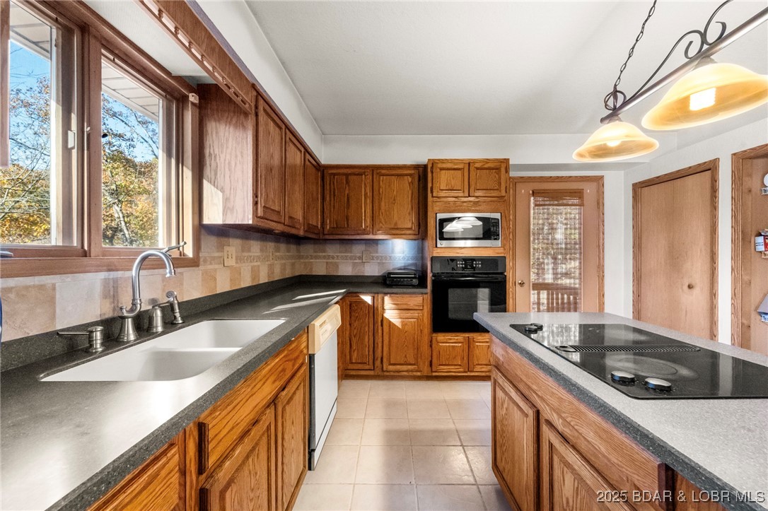 Kays Point #8 - Residential