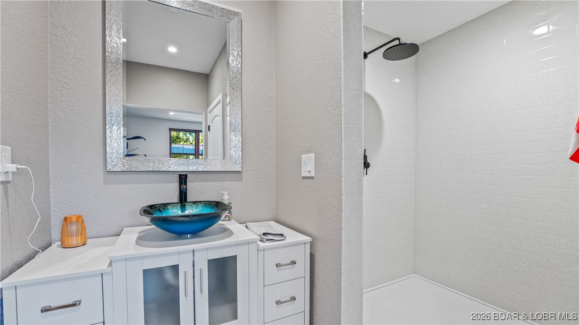 Woodland Cove - Residential