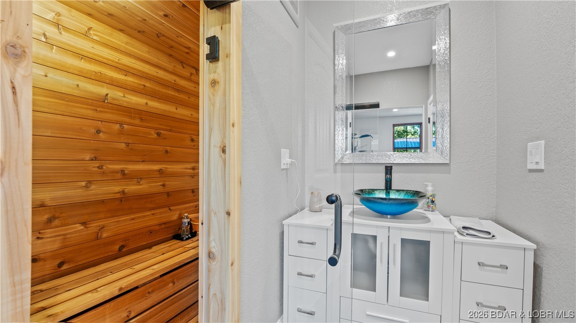 Woodland Cove - Residential