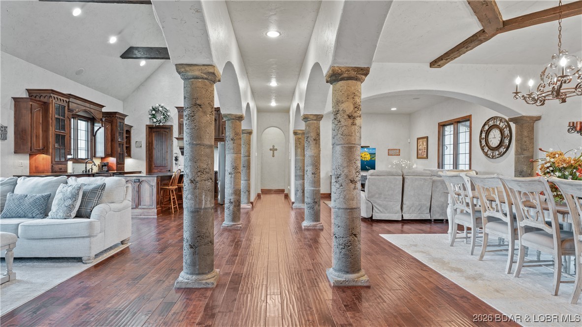 Woodland Cove - Residential