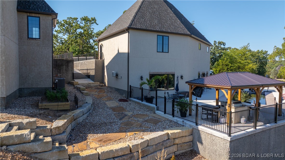 Woodland Cove - Residential