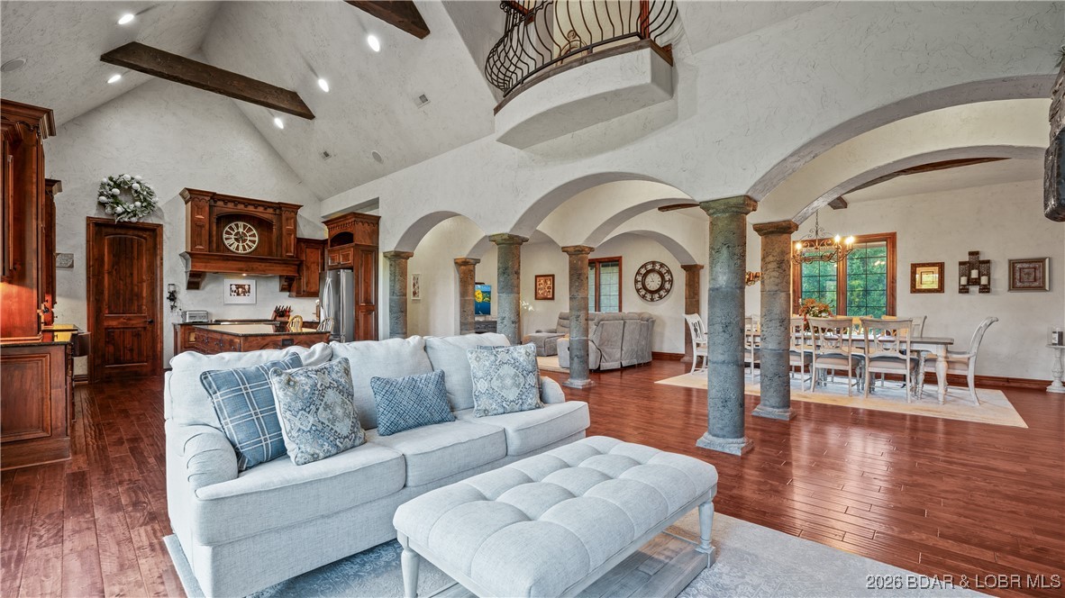 Woodland Cove - Residential