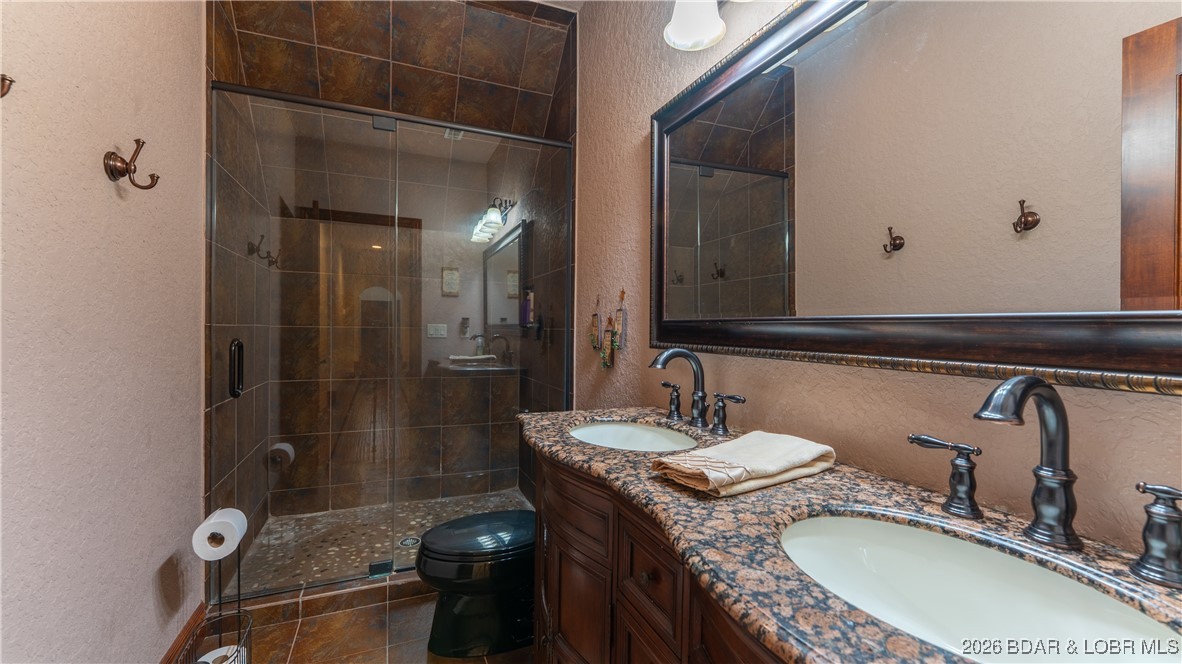 Woodland Cove - Residential