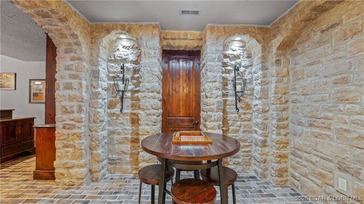 Woodland Cove - Residential