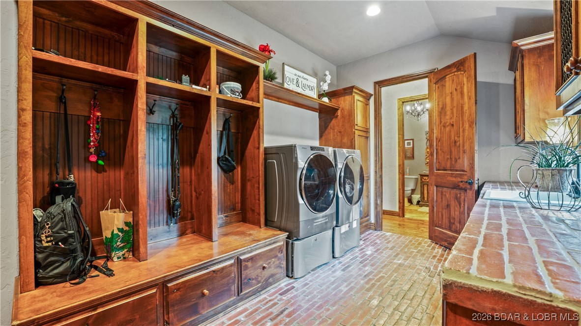 Woodland Cove - Residential