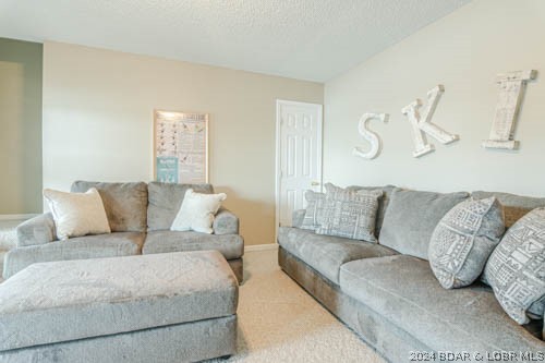 Lake Ozark, Missouri 65049, United States, 4 Bedrooms Bedrooms, ,3 BathroomsBathrooms,Residential,Contingent,50855