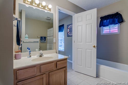 Lake Ozark, Missouri 65049, United States, 4 Bedrooms Bedrooms, ,3 BathroomsBathrooms,Residential,Contingent,50855