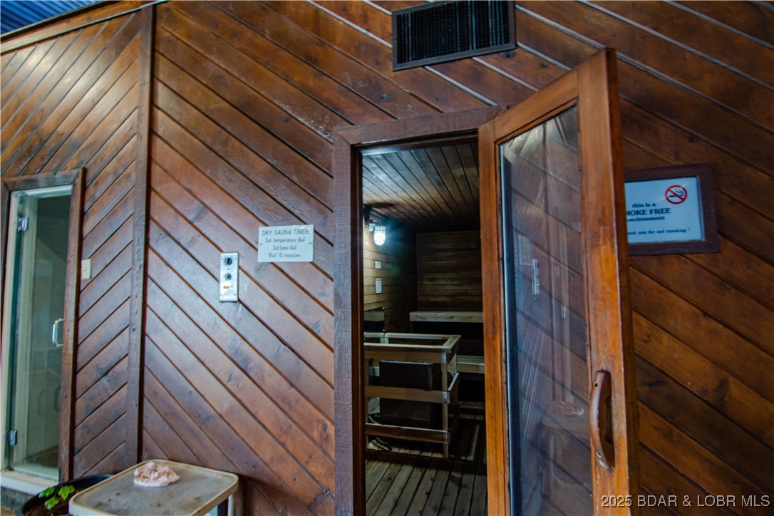 Osage Beach, Missouri 65065, United States, 2 Bedrooms Bedrooms, ,2 BathroomsBathrooms,Residential,Active,81704