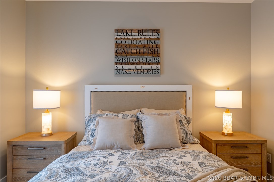 Robins at the Waters Edge Condominium - Residential