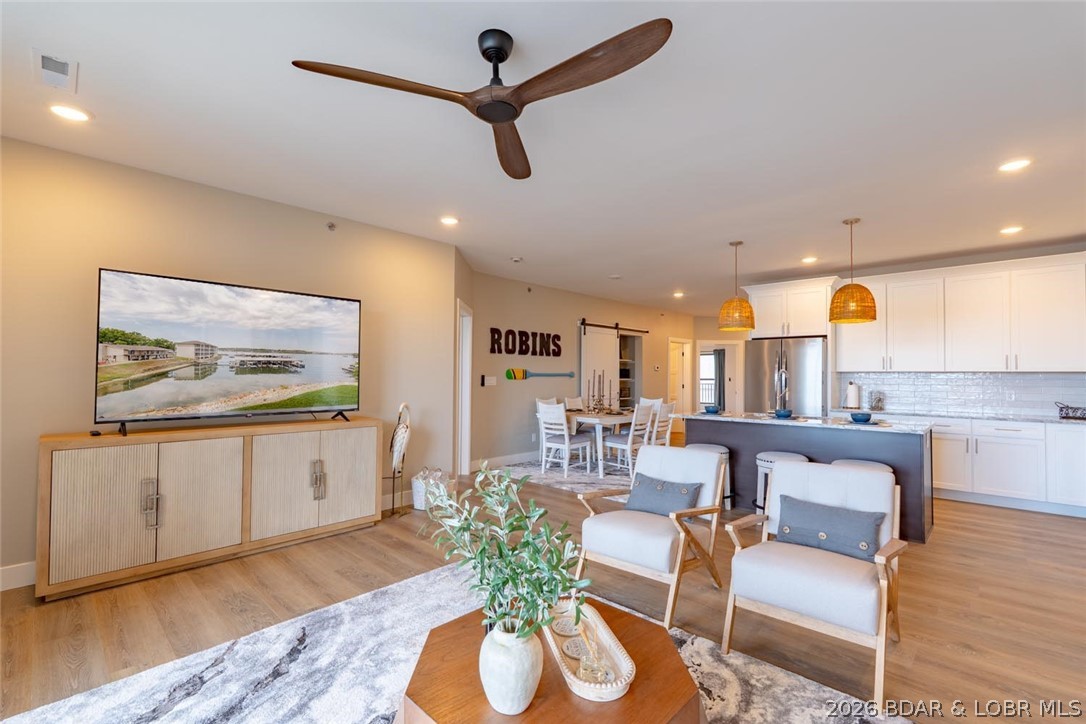 Robins at the Waters Edge Condominium - Residential