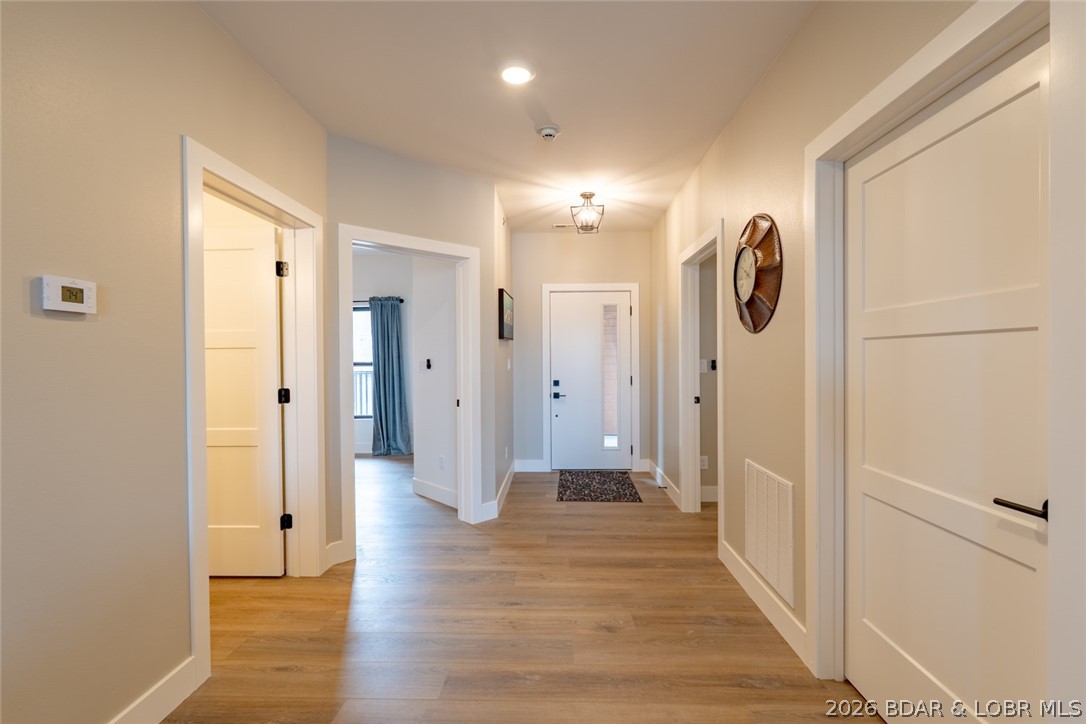 Robins at the Waters Edge Condominium - Residential