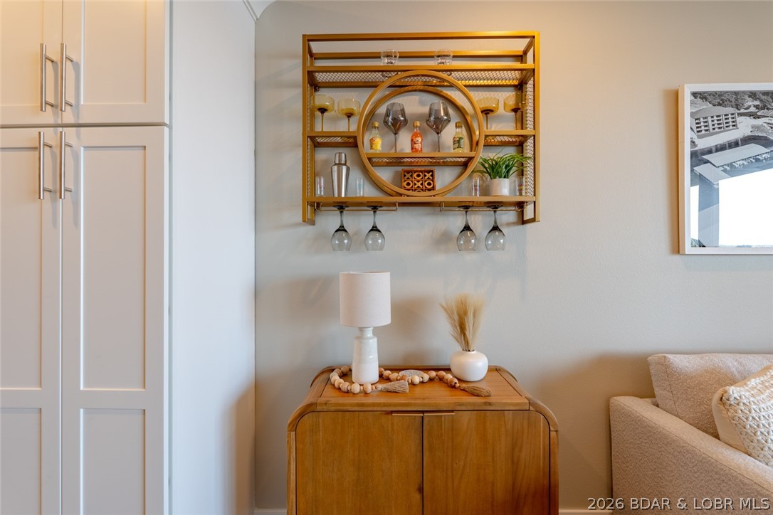 Robins at the Waters Edge Condominium - Residential