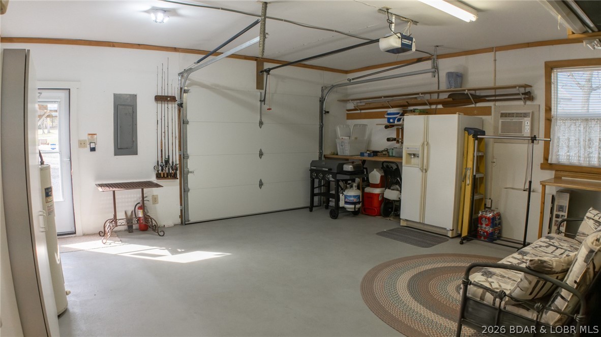 Golden Goose - Residential