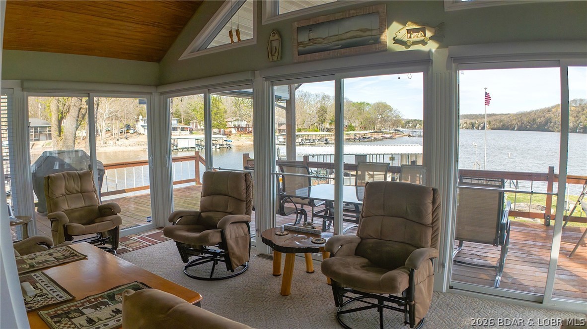 Golden Goose - Residential