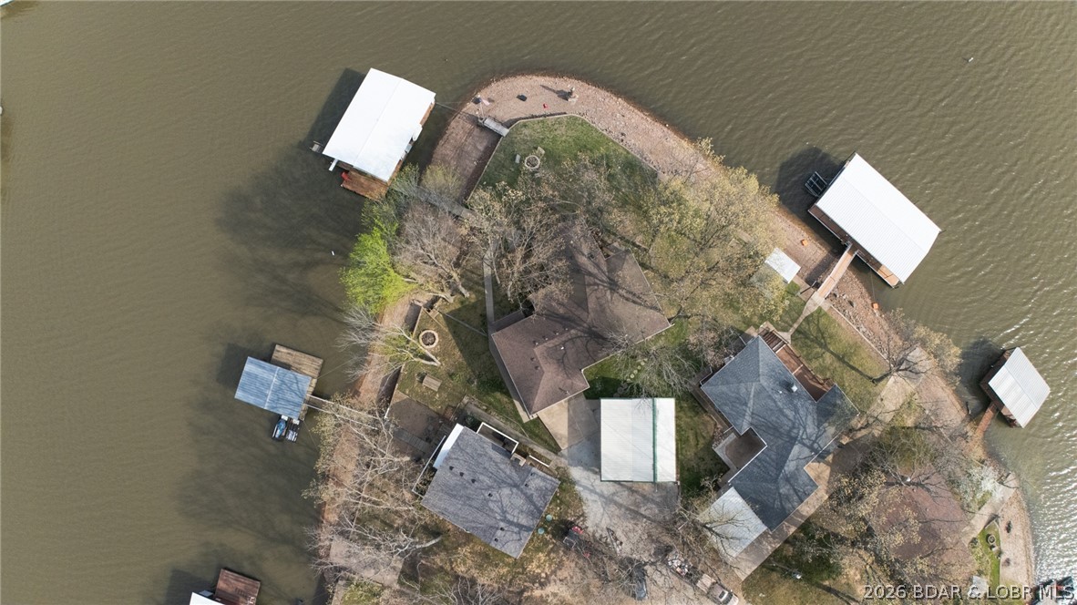 Golden Goose - Residential