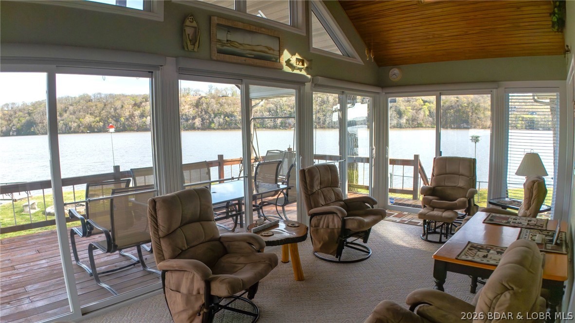 Golden Goose - Residential