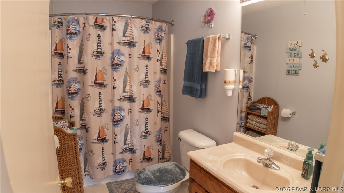 Golden Goose - Residential