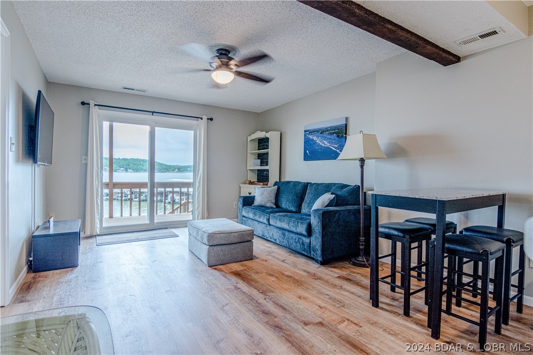 Lake Ozark, Missouri 65049, United States, 1 Bedroom Bedrooms, ,1 BathroomBathrooms,Residential,Contingent,57348