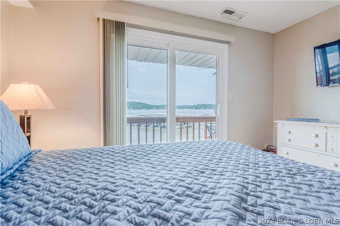 Lake Ozark, Missouri 65049, United States, 1 Bedroom Bedrooms, ,1 BathroomBathrooms,Residential,Contingent,57348