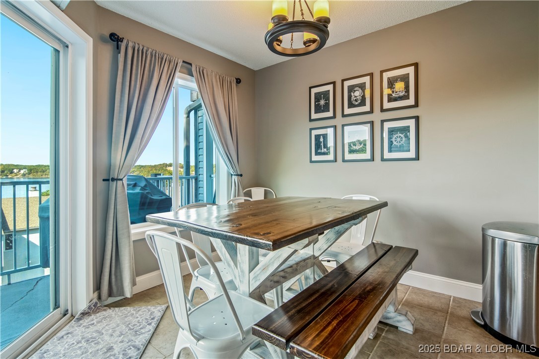 Lake Ozark, Missouri 65049, United States, 3 Bedrooms Bedrooms, ,2 BathroomsBathrooms,Residential,Active,128050