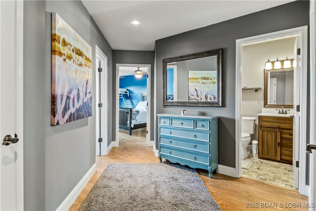 Lake Ozark, Missouri 65049, United States, 3 Bedrooms Bedrooms, ,2 BathroomsBathrooms,Residential,Active,128050