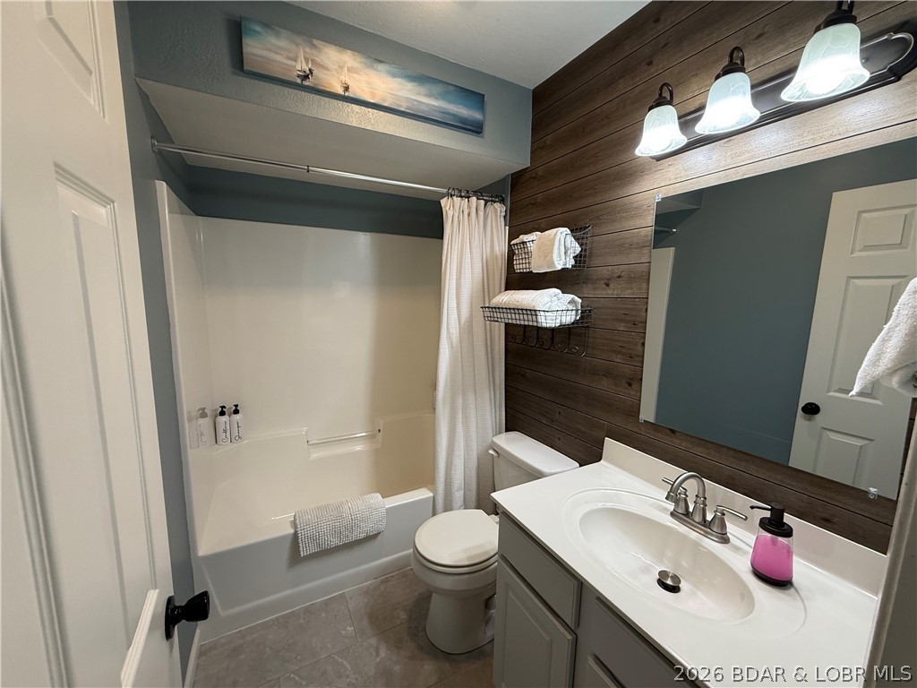 Tan-Tar-A Estates - Residential