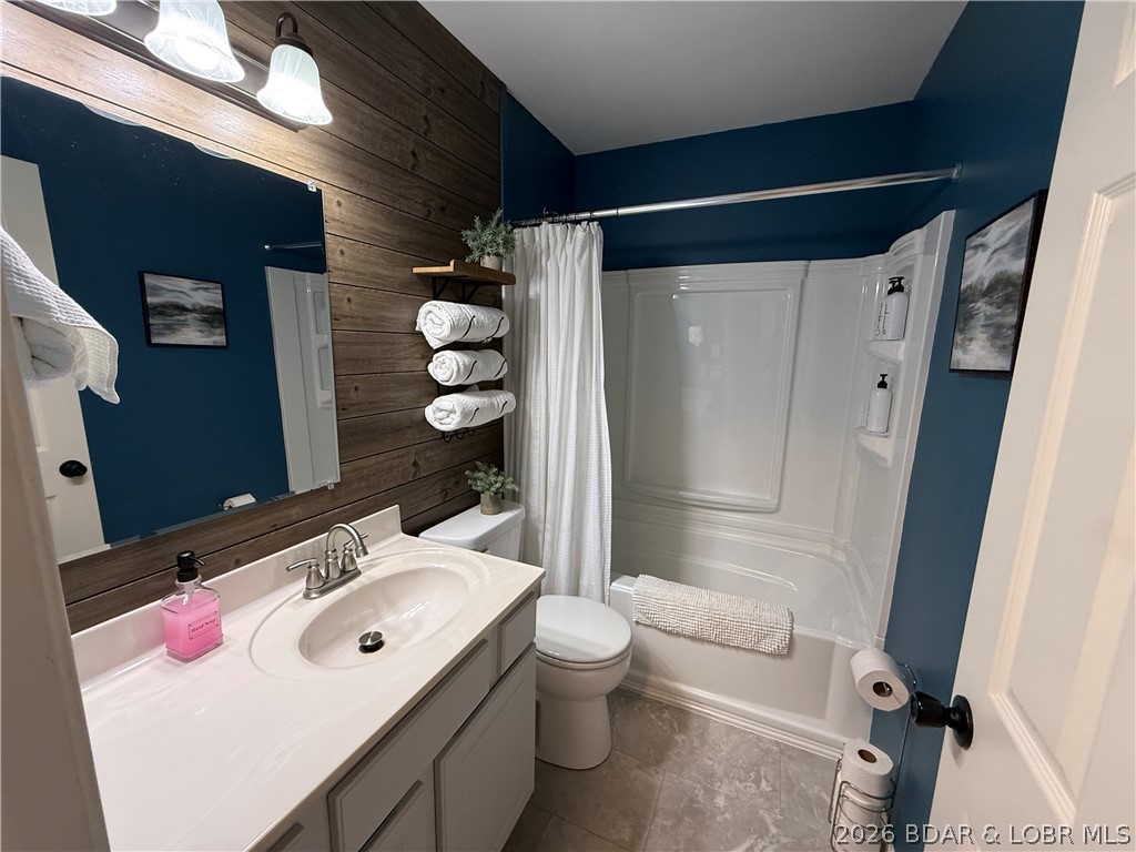 Tan-Tar-A Estates - Residential