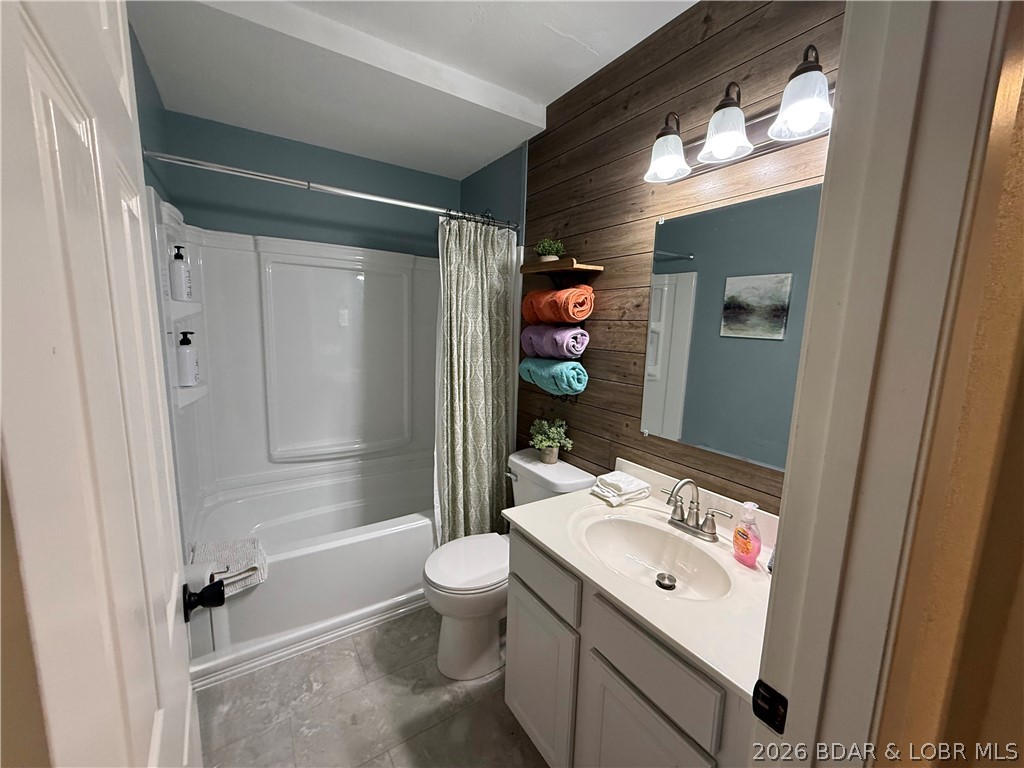 Tan-Tar-A Estates - Residential