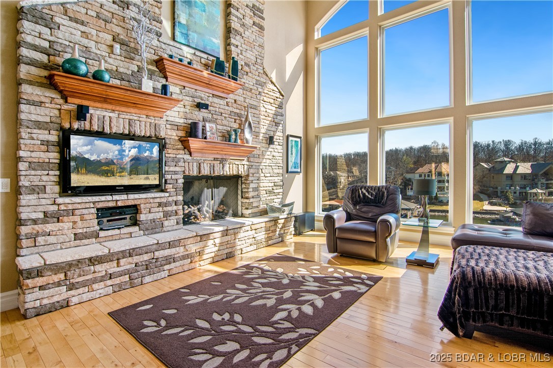 Villages, Missouri 65079, United States, 8 Bedrooms Bedrooms, ,7 BathroomsBathrooms,Residential,Active,83133