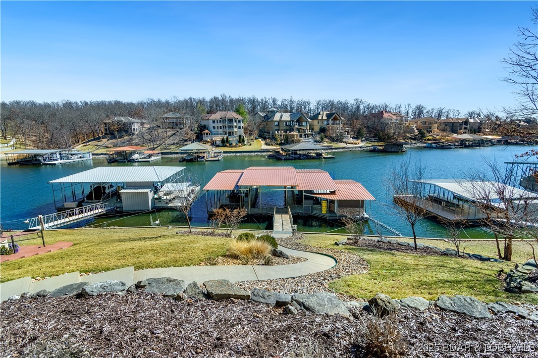 Villages, Missouri 65079, United States, 8 Bedrooms Bedrooms, ,7 BathroomsBathrooms,Residential,Active,83133