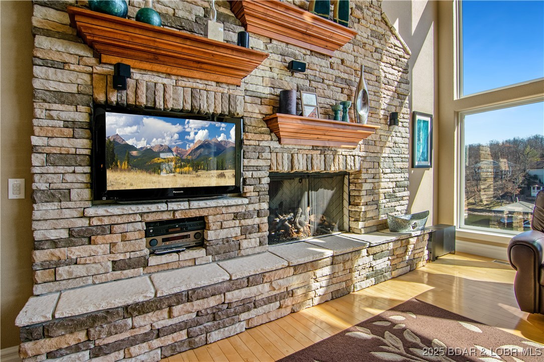 Villages, Missouri 65079, United States, 8 Bedrooms Bedrooms, ,7 BathroomsBathrooms,Residential,Active,83133