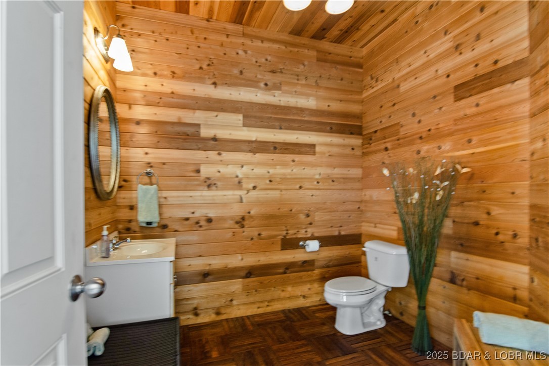 Villages, Missouri 65079, United States, 8 Bedrooms Bedrooms, ,7 BathroomsBathrooms,Residential,Active,83133