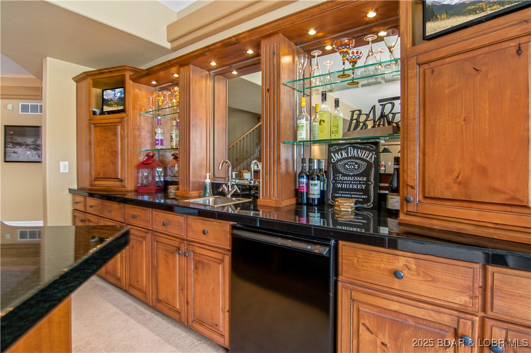 Villages, Missouri 65079, United States, 8 Bedrooms Bedrooms, ,7 BathroomsBathrooms,Residential,Active,83133