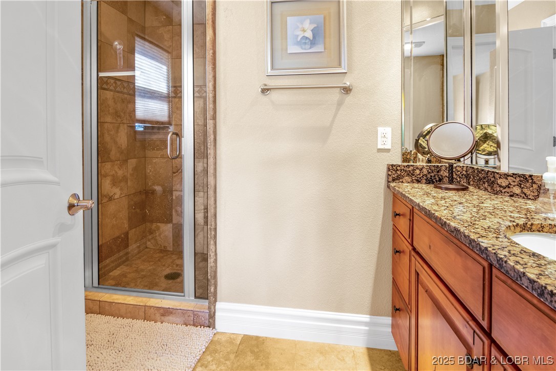 Villages, Missouri 65079, United States, 8 Bedrooms Bedrooms, ,7 BathroomsBathrooms,Residential,Active,83133